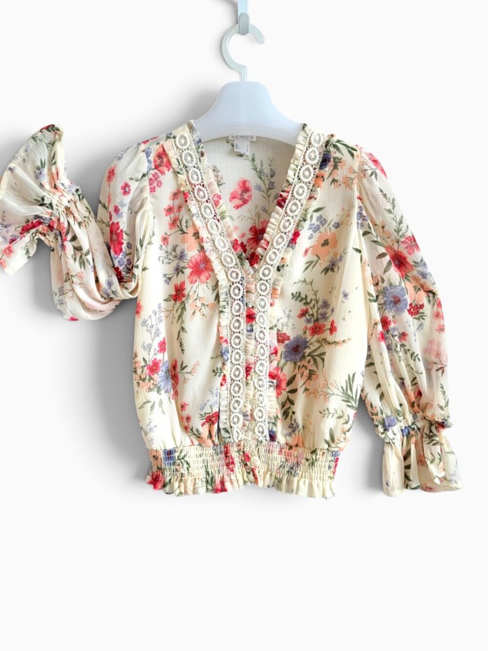 VENUS Floral Blouse Sz 2 Crochet Lace Ruffle Puff Sleeve Smocked Romantic Boho